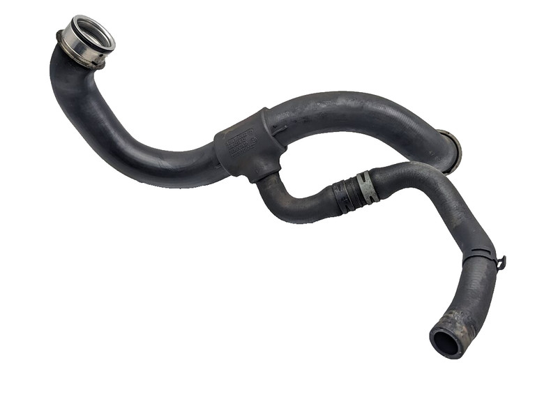 2008-2014 Mercedes-Benz W204 C350 Lower Radiator Coolant Hose OEM 2045010482