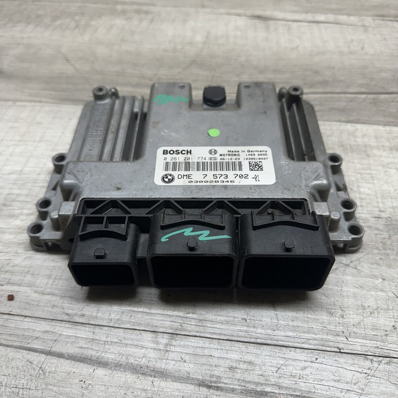 7 573 702 I 2007-2008 Mini Cooper R56 Clubman 1.6L Engine Control module ECU ECM