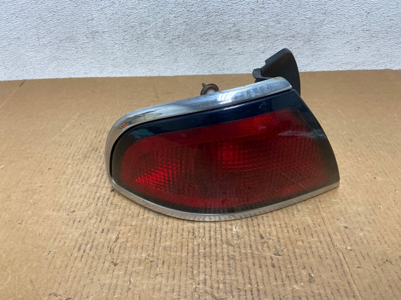 1997 - 1999 Buick Lesabre Left Driver Lh Side Tail Light Oem AE1192 LK