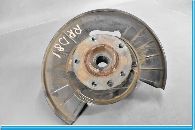 11-18 Volkswagen VW Touareg Rear Right Side Spindle Knuckle W/ Wheel Bearing OEM