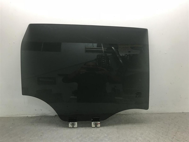 14 15 16 JEEP CHEROKEE REAR PASSENGER RIGHT DOOR GLASS OEM 278-05734BR