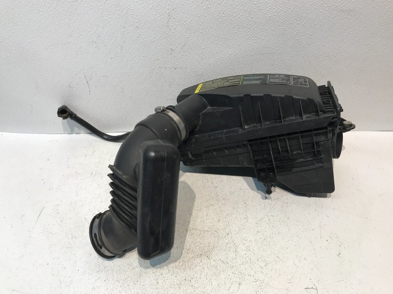 2008-2012 Ford Escape Air Cleaner Filter Box 2.5L Hybrid OEM