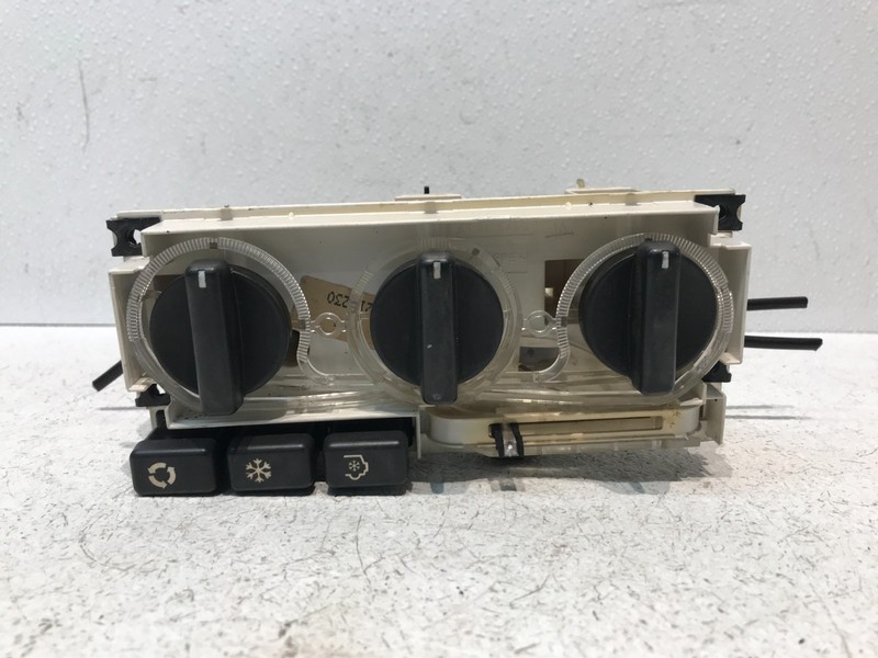 94 95 96 97 98 99 1998 LAND ROVER Range Rover Temp CLIMATE CONTROL Manual