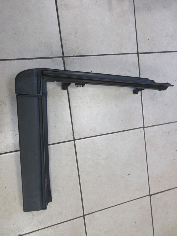 2010-2018 Jeep Wrangler JK OEM Right Door Glass Frame 05182822