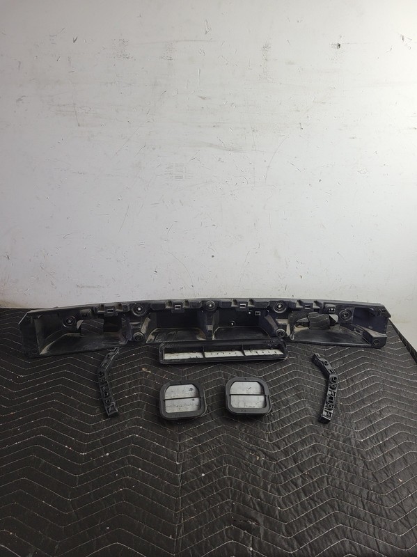 2015-2023 Jeep Renegade Rear Bumper Brackets Quarter Pressure Vents OEM 51959924