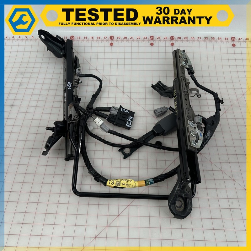 13-15 Toyota Prius FRONT RIGHT PASSENGER SEAT SLIDING TRACK RAIL W/ WIRE SET OEM