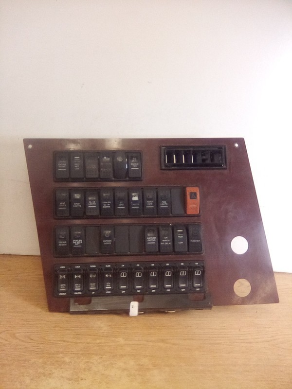 2022 Western Star Switch Panel A18-61792-415