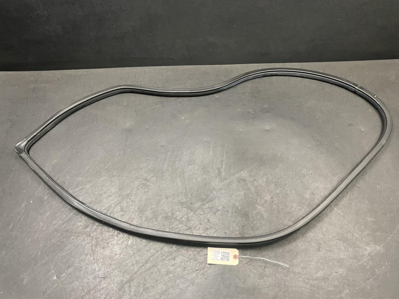 Front Right Door Body Weatherstrip 2018 Kia Soul 82120-B2000 2014 2015 - 2019