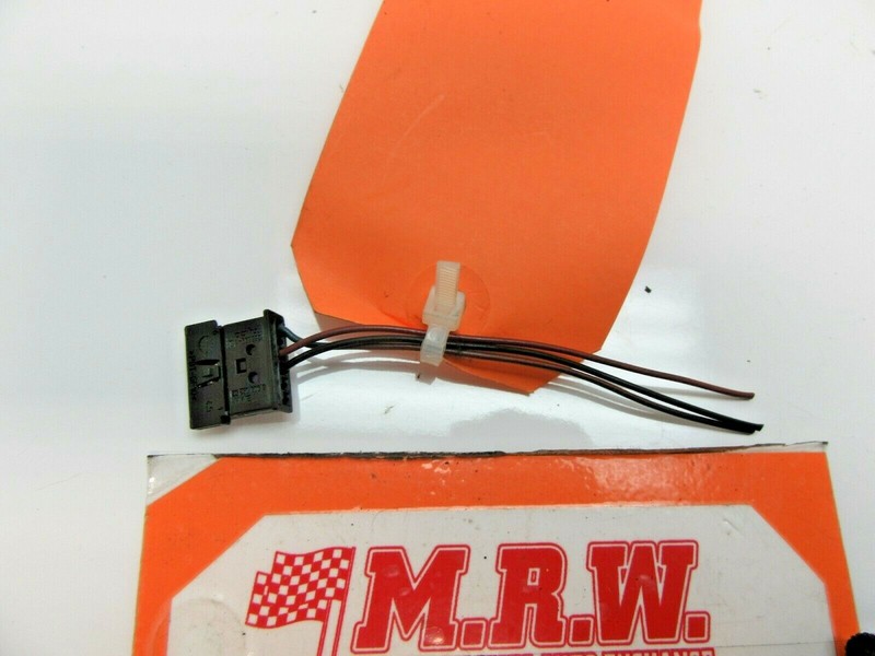WIRE PLUG CONNECTOR OFF ANTENNA MODULE COMPUTER fits 08 323i 325i 328i 330i 335i