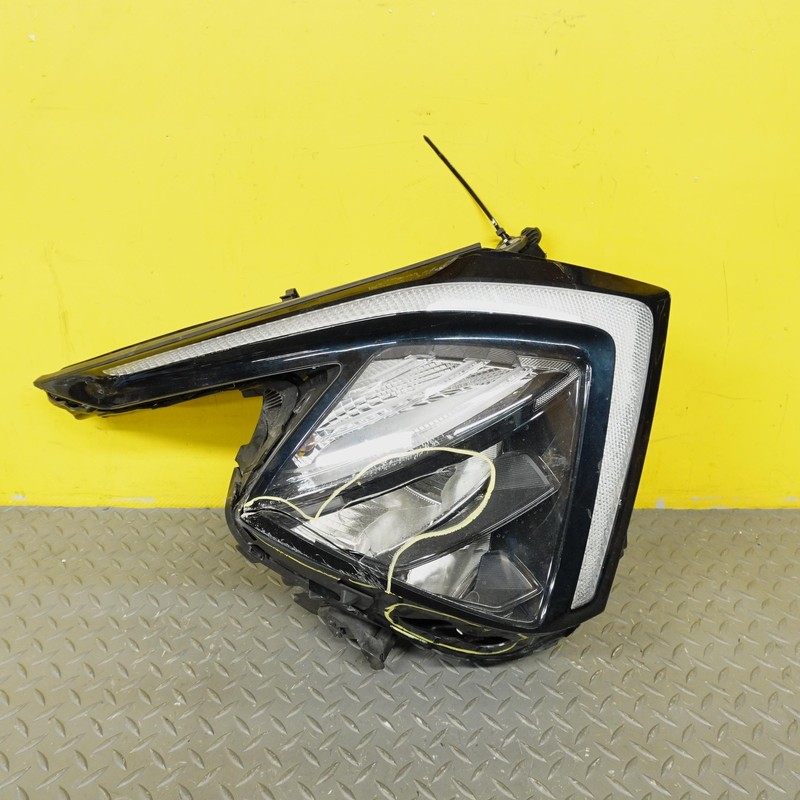 2023-2025 KIA SPORTAGE FRONT RIGHT SIDE HEADLIGHT LED LIGHT LAMP OEM 92102P1090