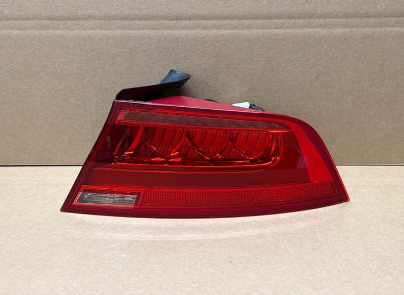 12 13 14 15 Audi A7 S7 Passenger Right Side Outer Tail Light Lamp 1605 OEM
