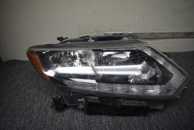 2014-2016 NISSAN ROGUE RIGHT SIDE HEADLIGHT FACTORY OEM