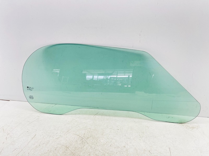 2006-2009 Pontiac Solstice Front Right Door Glass Window OEM 15288498