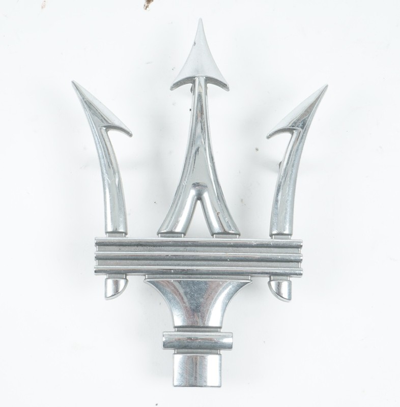 2014 - 2017 MASERATI QUATTROPORTE EMBLEM BAGE OEM