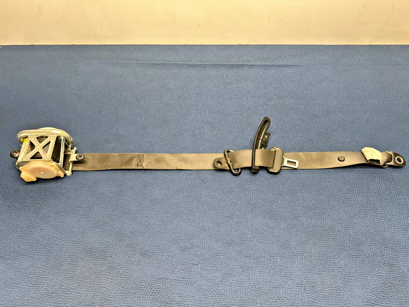 06-10 Saturn Sky Pontiac Solstice Seat Belt Retractor Tensioner Left Driver OEM