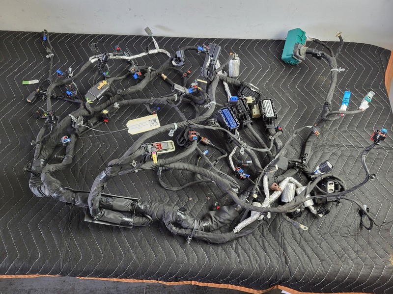 2019-2020 Cadillac XT4 Engine Wiring Harness 2.0L FWD 47k OEM 84524532