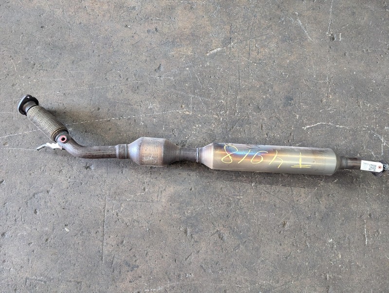 Front Exhaust Pipe 2021 Toyota RAV4 17410-F0150 2019 2020 2022 2023 2024 X