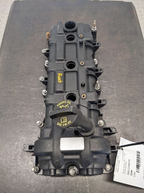 Jeep JK Wrangler 3.6L OEM Driver Engine Valve Cover 2012 2013-2017 1162754
