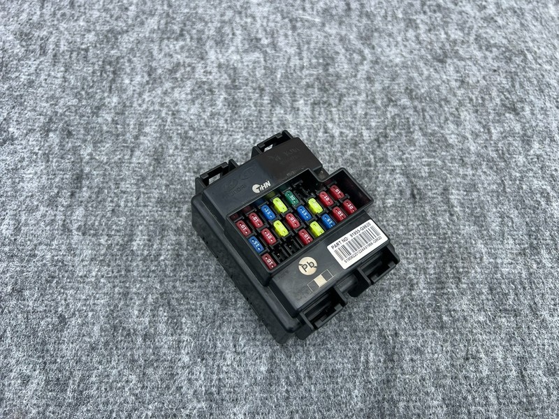 GENESIS G70 2019-2026 OEM FUSE BOX CONTROL PANEL UNIT ASSEMBLY