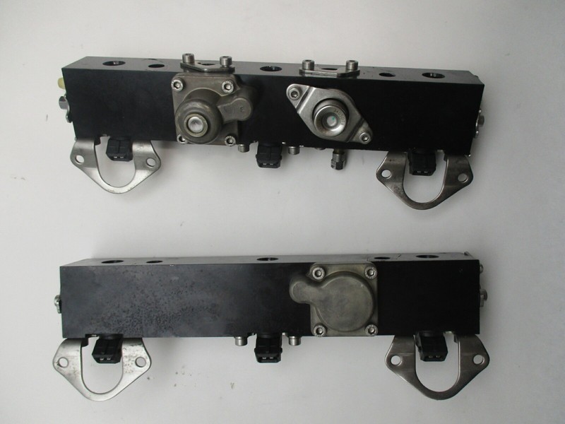 895752T04 895752T05 Mercury Optimax DFI 135 150 & 175 Hp Outboard Fuel Rail Pair