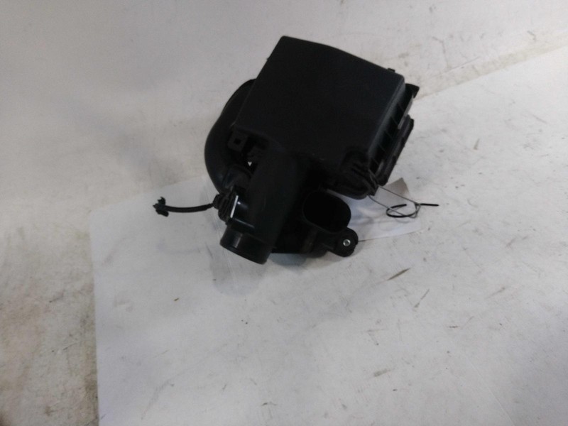 Used Air Cleaner Assembly fits: 2018 Honda Accord turbo 1.5 Grade A