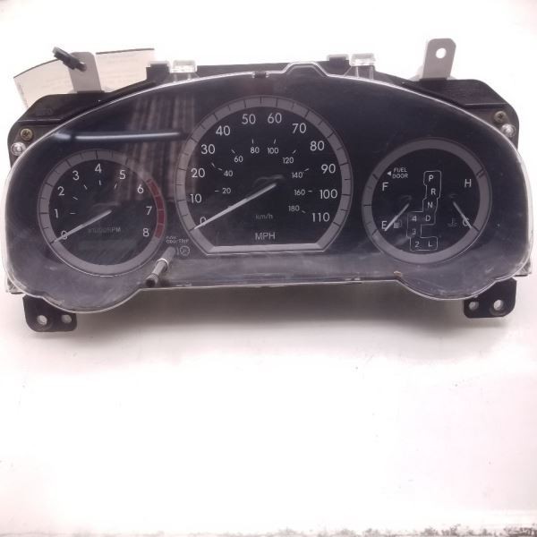 04 - 05 TOYOTA SIENNA WITHOUT DISPLAY WINDOW SPEEDOMETER CLUSTER
