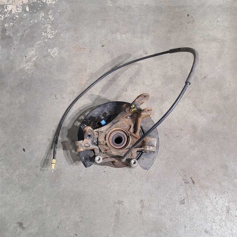 2003-2010 Porsche Cayenne Right Rear Spindle Knuckle Hub Oem 7L0505436B Aa7483