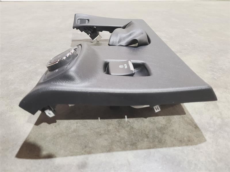 LEFT KNEE BOLSTER WITH HEADLIGHT SWITCH FITS 2017 MKZ 566856