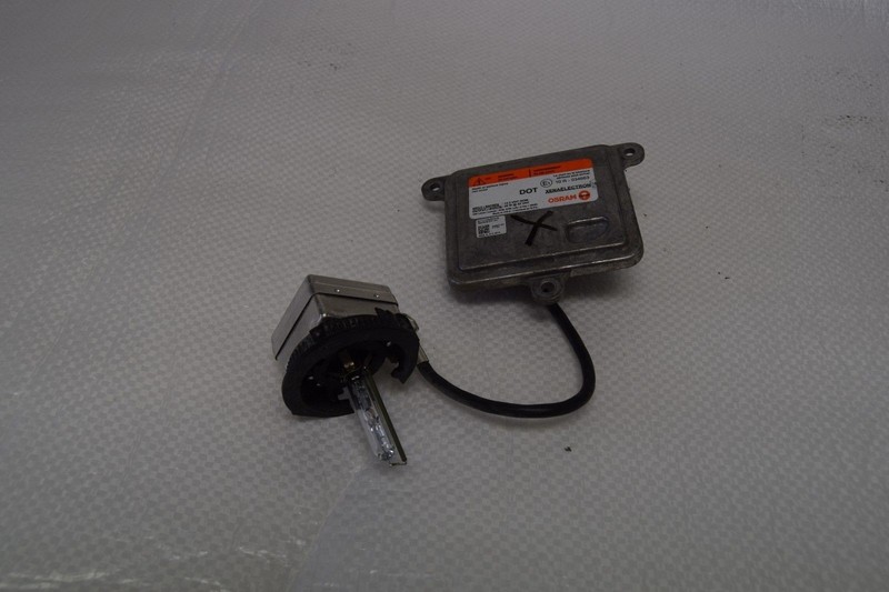 Ford, Lincoln, Chevrolet, Dodge xenon ballast HID control unit computer module