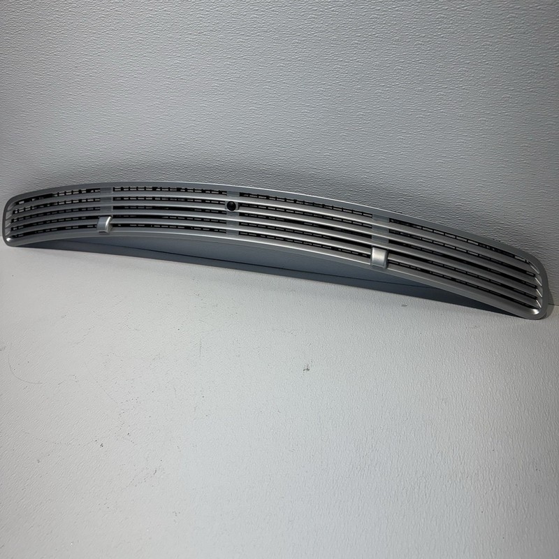 03-09 Mercedes E320 E350 3.5L Front Hood Vent Grille Grill 2118800005 OEM