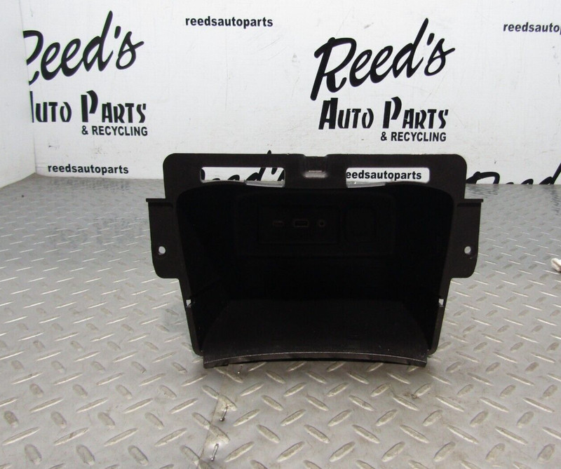 2020 2021 2022 CHEVY EQUINOX DASH USB AUX JACK PORT MEDIA HUB W/STORAGE OEM