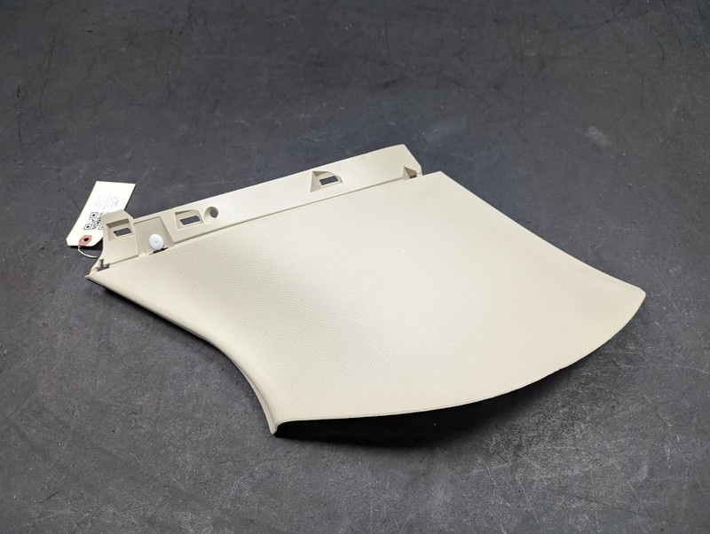 Right D Pillar Upper Trim Panel 2021 Lincoln Nautilus FA1B-R280C46-AJ 2019-2022
