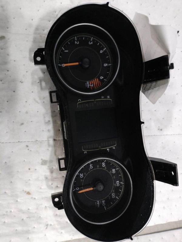 2016 Jeep Cherokee Speedometer Gauge OEM 2.4L Silver 140 MPH 145K Miles