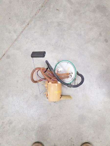 Fuel Pump Gasoline Front Midship Tank Fits 99-04 FORD F250SD PICKUP 240906