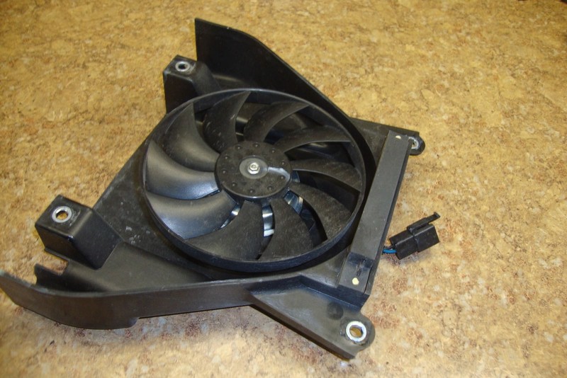 2013 Kawasaki Ninja EX300 EX 300 A Electric Fan Motor Engine Cooling Shroud 2014