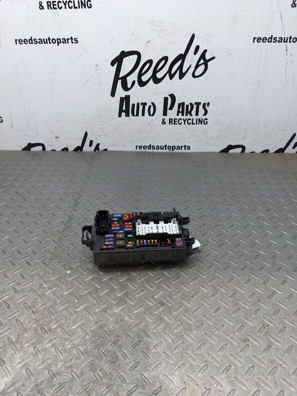 2019-2022 CHEVY SILVERADO 1500 INTERIOR CABIN FUSE RELAY JUNCTION BOX 84582037