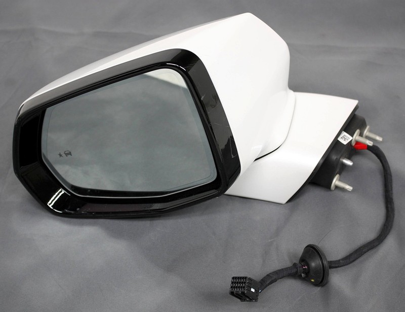 OEM Left Driver Side Mirror For Cadillac XT6 Sport Crystal White Scratches