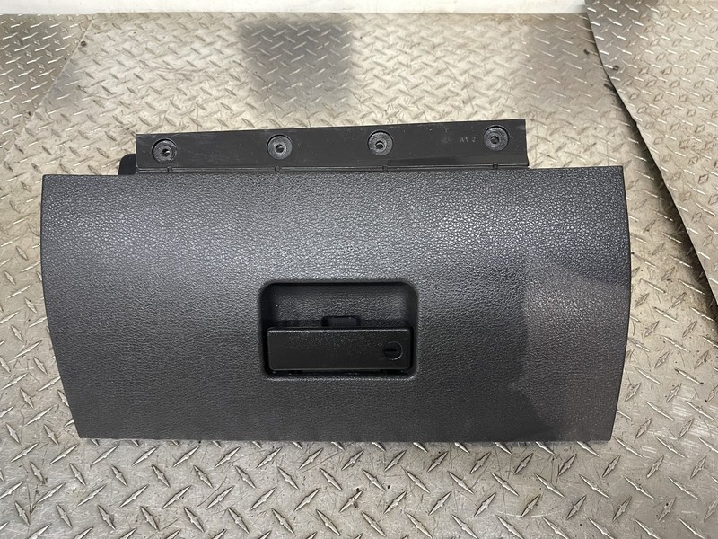 2005 2006 Ford Mustang Glove Box Assembly Tested Oem