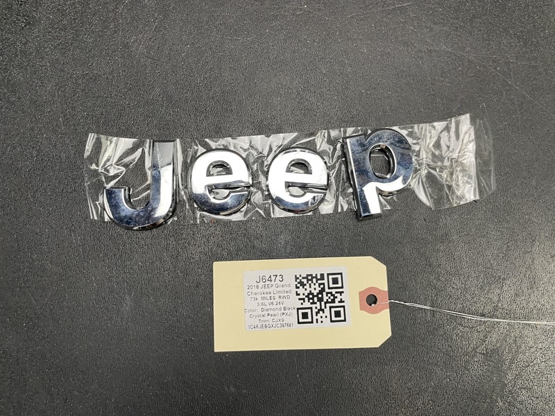 Front Grille Hood Logo Emblem 2018 Jeep Grand Cherokee Limited