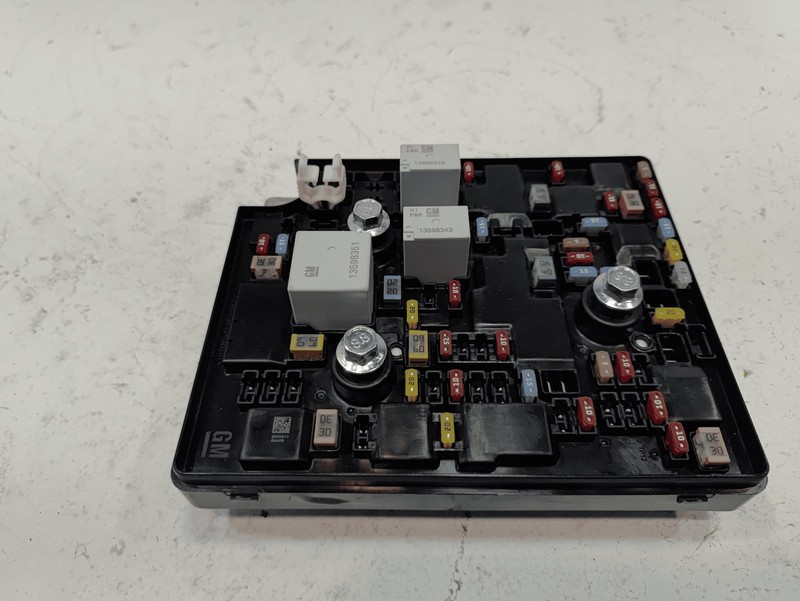 2024-2025 Buick Envista Engine Compartment Fuse Relay Box Plate OEM