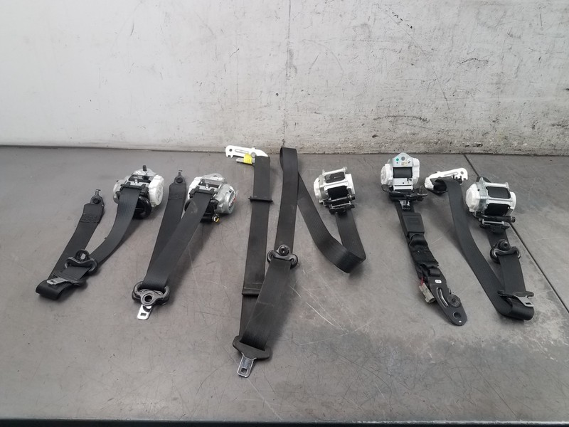 2023 Ford F250 Super Duty Diesel Seat Belt Set - Locked #0809 S6
