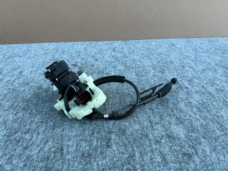 GENESIS G80 G90 2017-2022 OEM FLOOR SHIFTER ACTUATOR WITH CABLE ASSEMBLY 3.3T