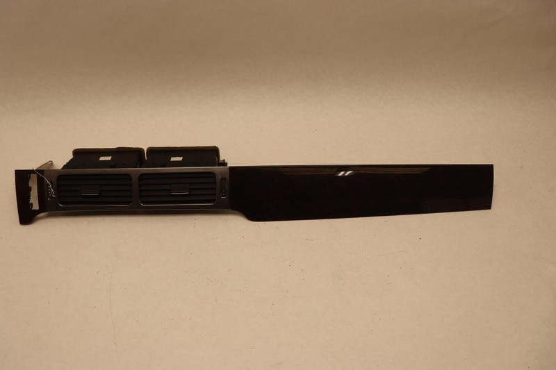 2007-2014 GMC YUKON CENTER DASH DASHBOARD AIR VENT W/ TRIM MOLDING OEM