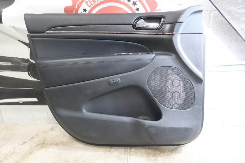 2019-2021 Jeep Grand Cherokee OEM Front Left Door Trim Panel Assembly 6NV112X9AE