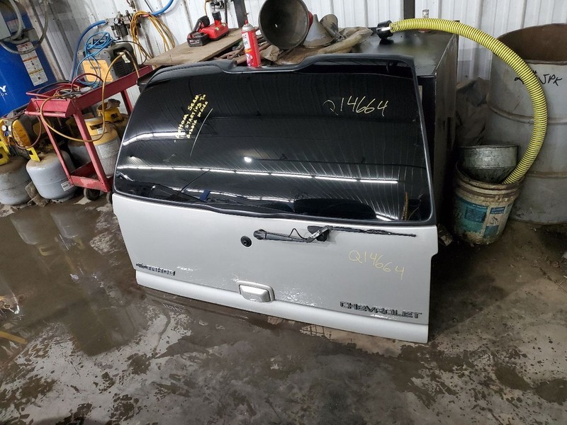 Trunk/Hatch/Tailgate Liftglass Aluminum Fits 01-05 SUBURBAN 1500 305610