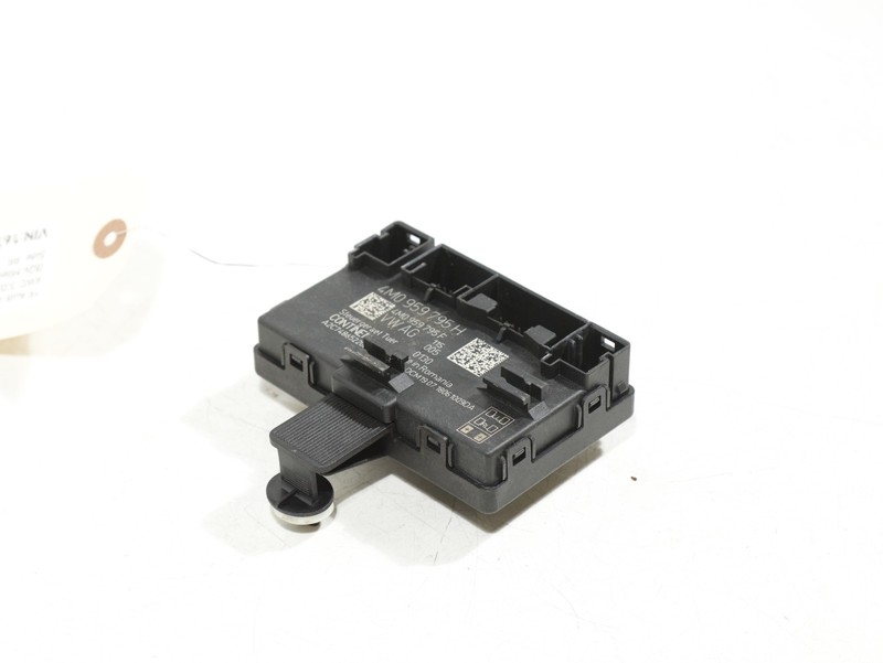 2017-2019 Audi Q7 REAR RIGHT Side Door Control Module Unit OEM 82K