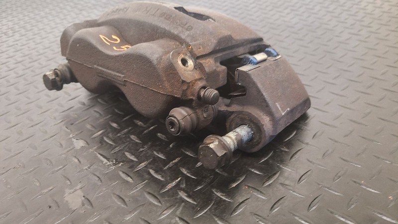 99-07 Ford E450SD Van Front Left Driver Brake Caliper OEM 6C2Z-2B121-C
