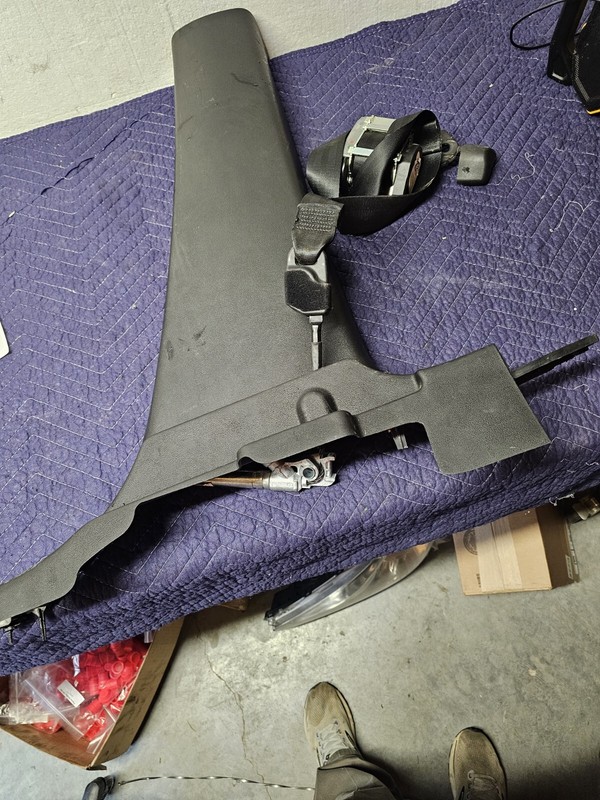 2015-2022 RAM PROMASTER CITy FrontRIGHT PASSENGER SIDE SEAT BELT BLACK OEM