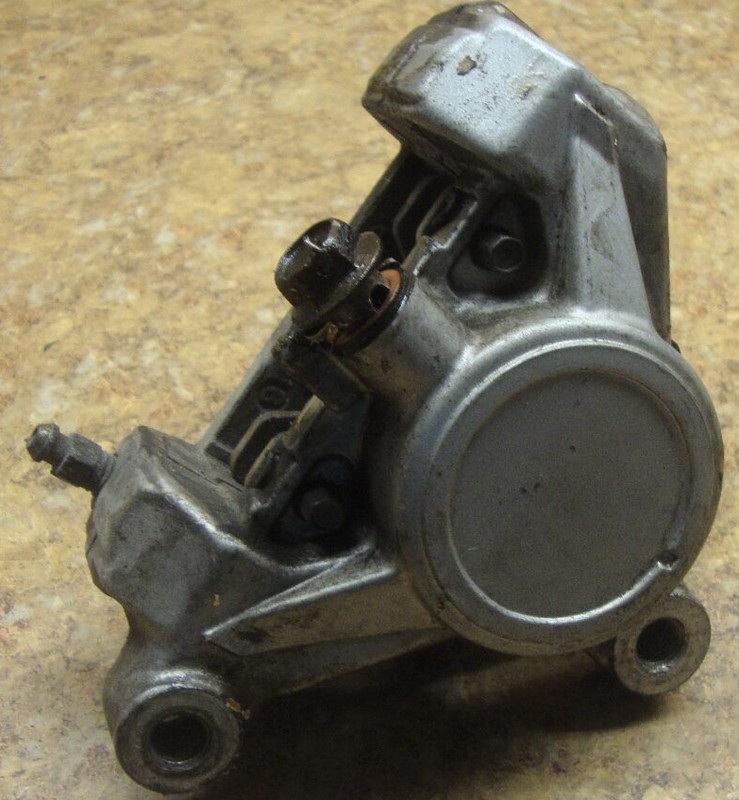 1992 Yamaha FZR600 FZR 600 R FZR600R Left Front Disk Brake Caliper Mount 92