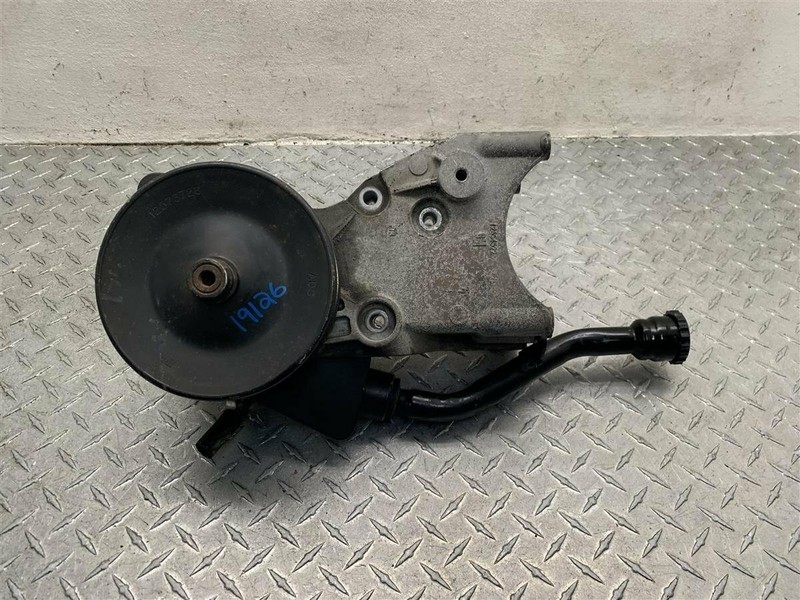 1996-1999 BLAZER S10/JIMMY S15 POWER STEERING PUMP WITH BRACKET OEM 553-00899